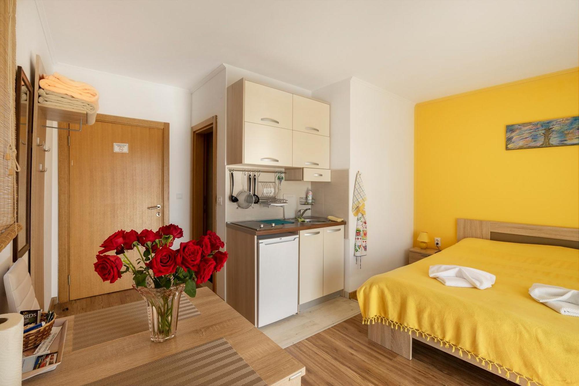 Apartments Viktoria Tivat Exteriér fotografie