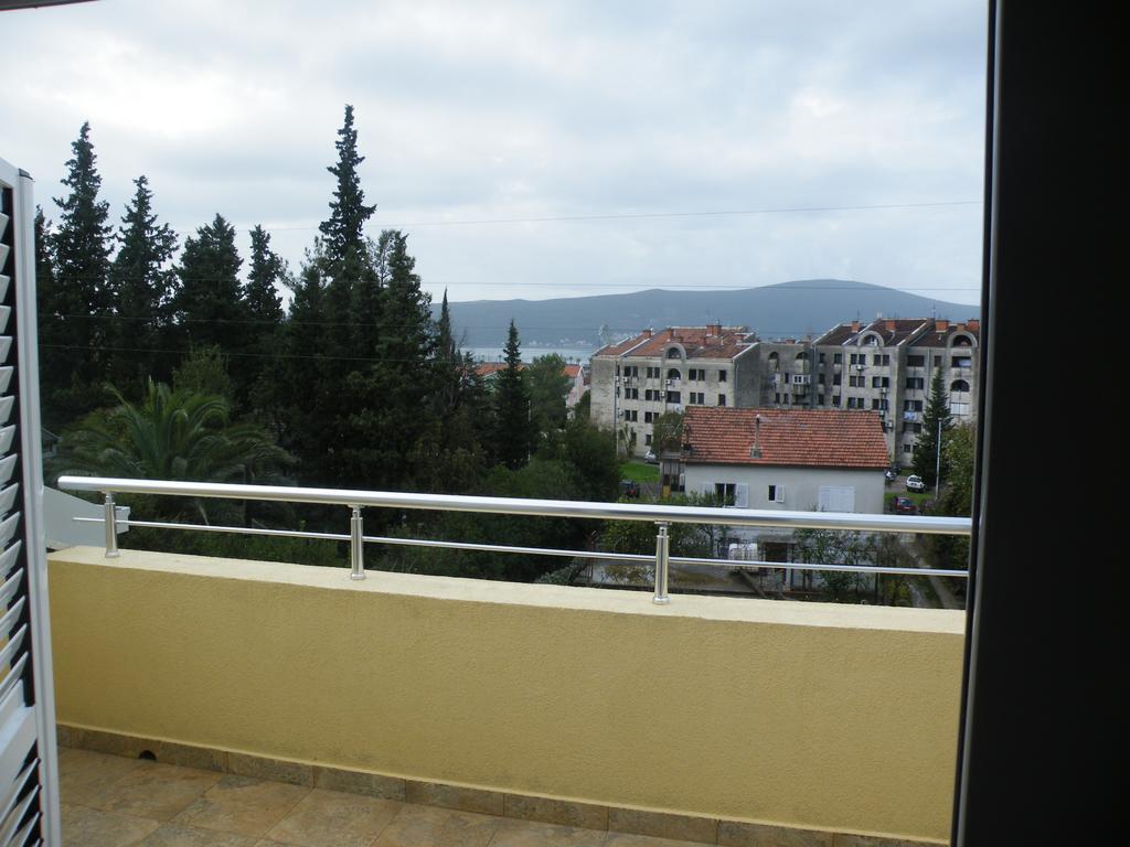 Apartments Viktoria Tivat Exteriér fotografie