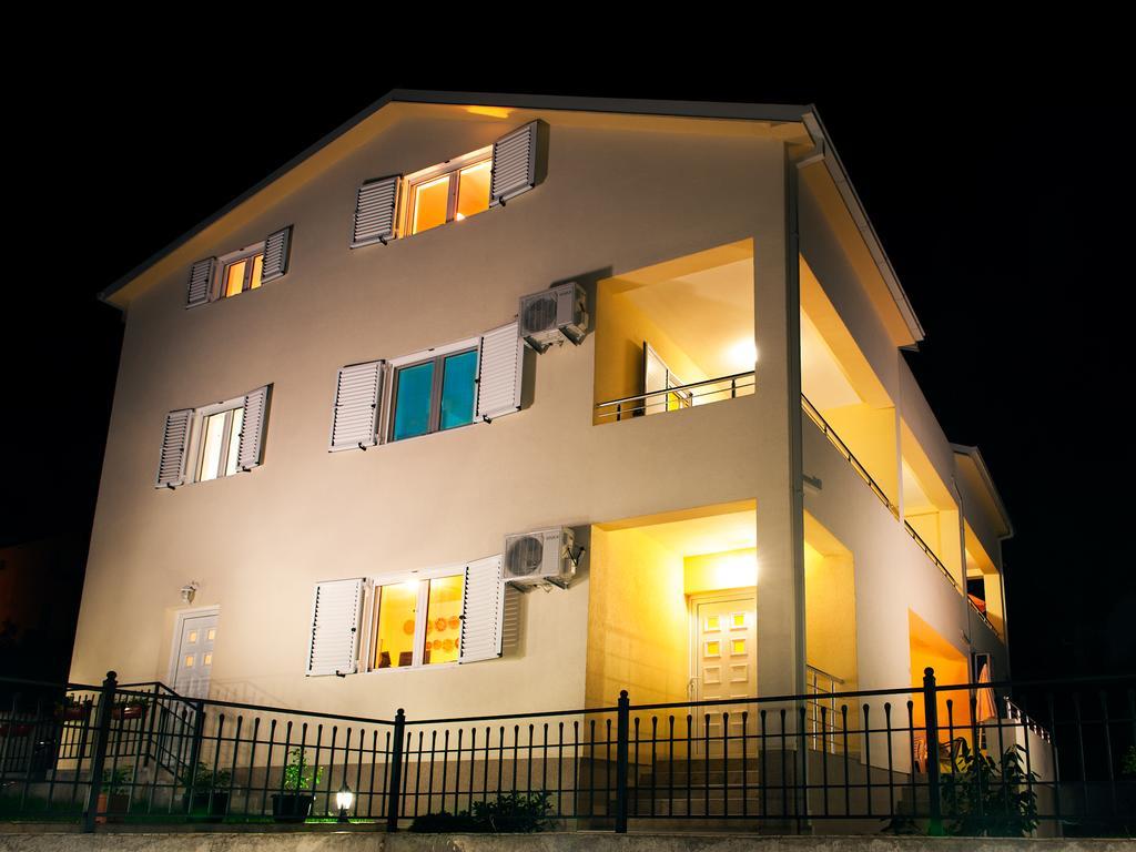 Apartments Viktoria Tivat Exteriér fotografie