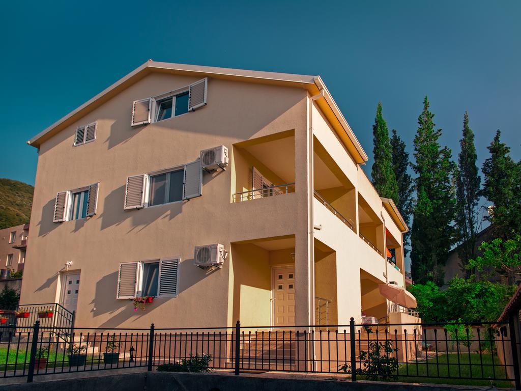 Apartments Viktoria Tivat Exteriér fotografie